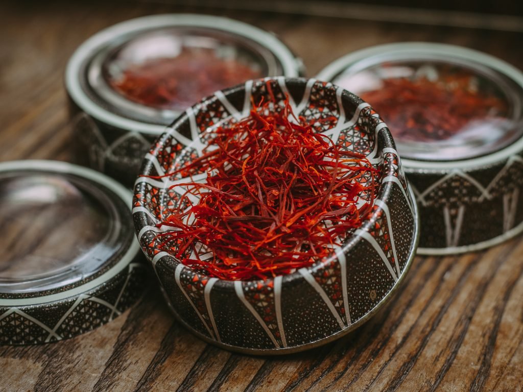Gourmet cooking with Caspian saffron threads